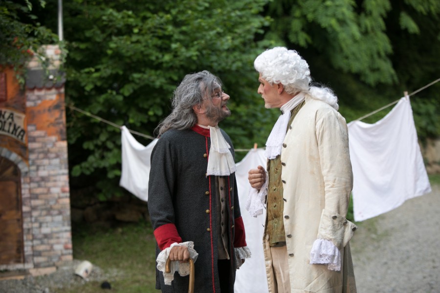 2021_Die.Wirtin (6).jpg